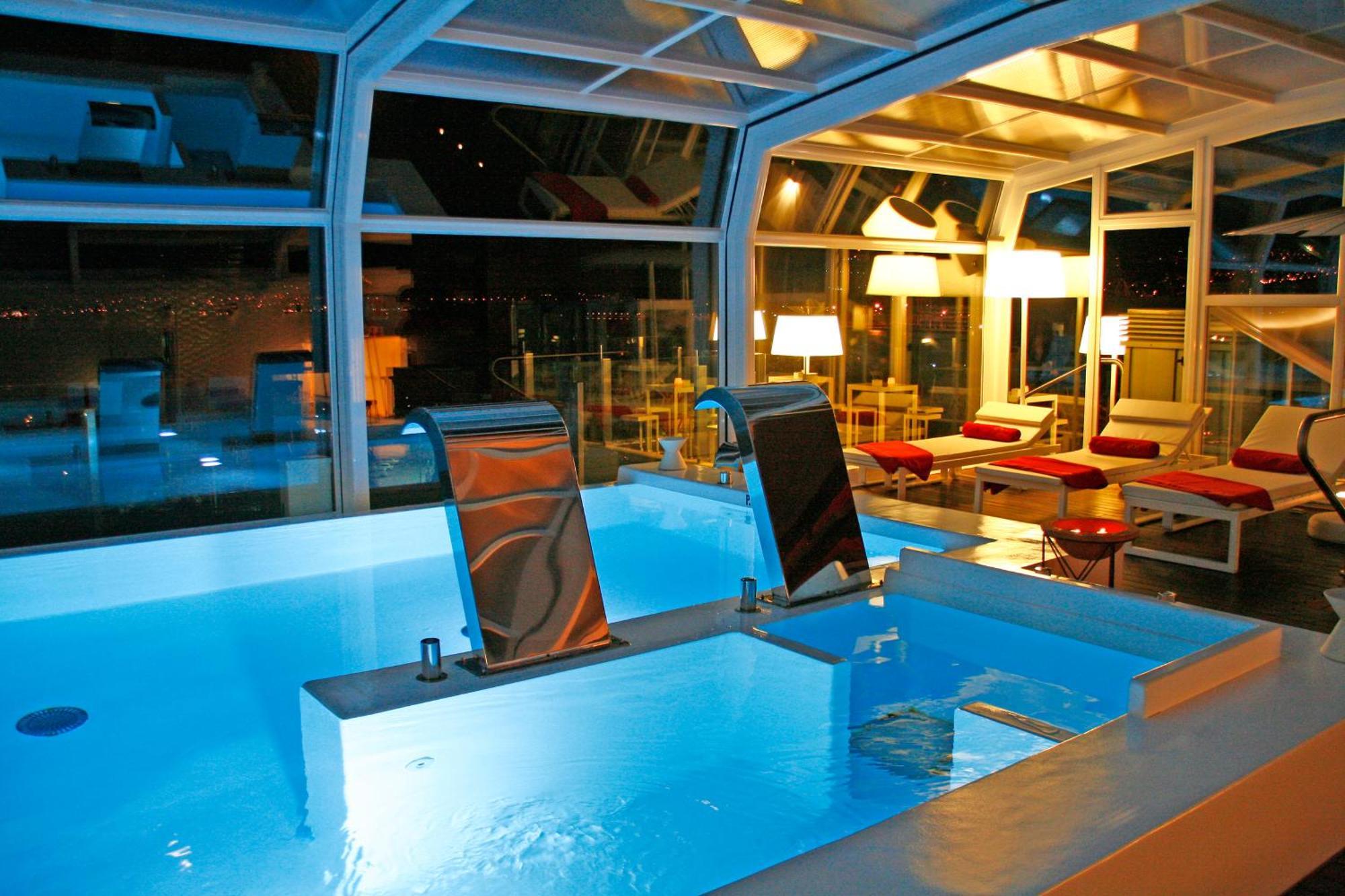 ויגו Gran Hotel Nagari Boutique & Spa מראה חיצוני תמונה Solarium on board of a cruise ship